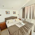 Apartment Mit Meerblick- 200m Vom Entfernt By Interhome Novi Vinodolski