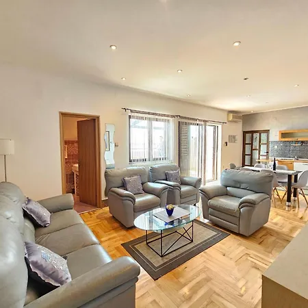 Mit Meerblick- 200m Vom Entfernt By Interhome
