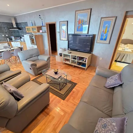 Mit Meerblick- 200m Vom Entfernt By Interhome * Novi Vinodolski