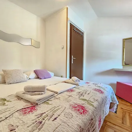 Apartmán Mit Meerblick- 200m Vom Entfernt By Interhome Novi Vinodolski