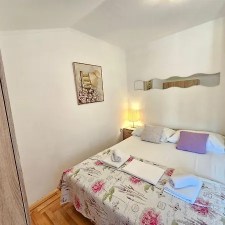 Apartmán Mit Meerblick- 200m Vom Entfernt By Interhome Novi Vinodolski