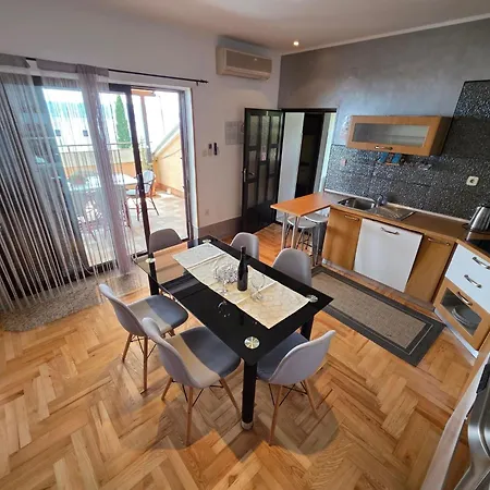 Apartament Mit Meerblick- 200m Vom Entfernt By Interhome Novi Vinodolski